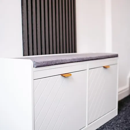 Seabreeze Retreat-luxury 2 Bedroom Apartment-free Private Gated Parking On-site Scarborough