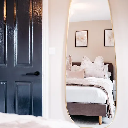 Seabreeze Retreat-luxury 2 Bedroom Apartment-free Private Gated Parking On-site Appartement