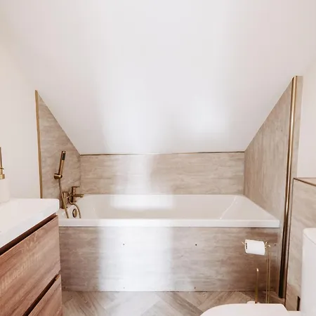 Appartement Seabreeze Retreat-luxury 2 Bedroom Apartment-free Private Gated Parking On-site